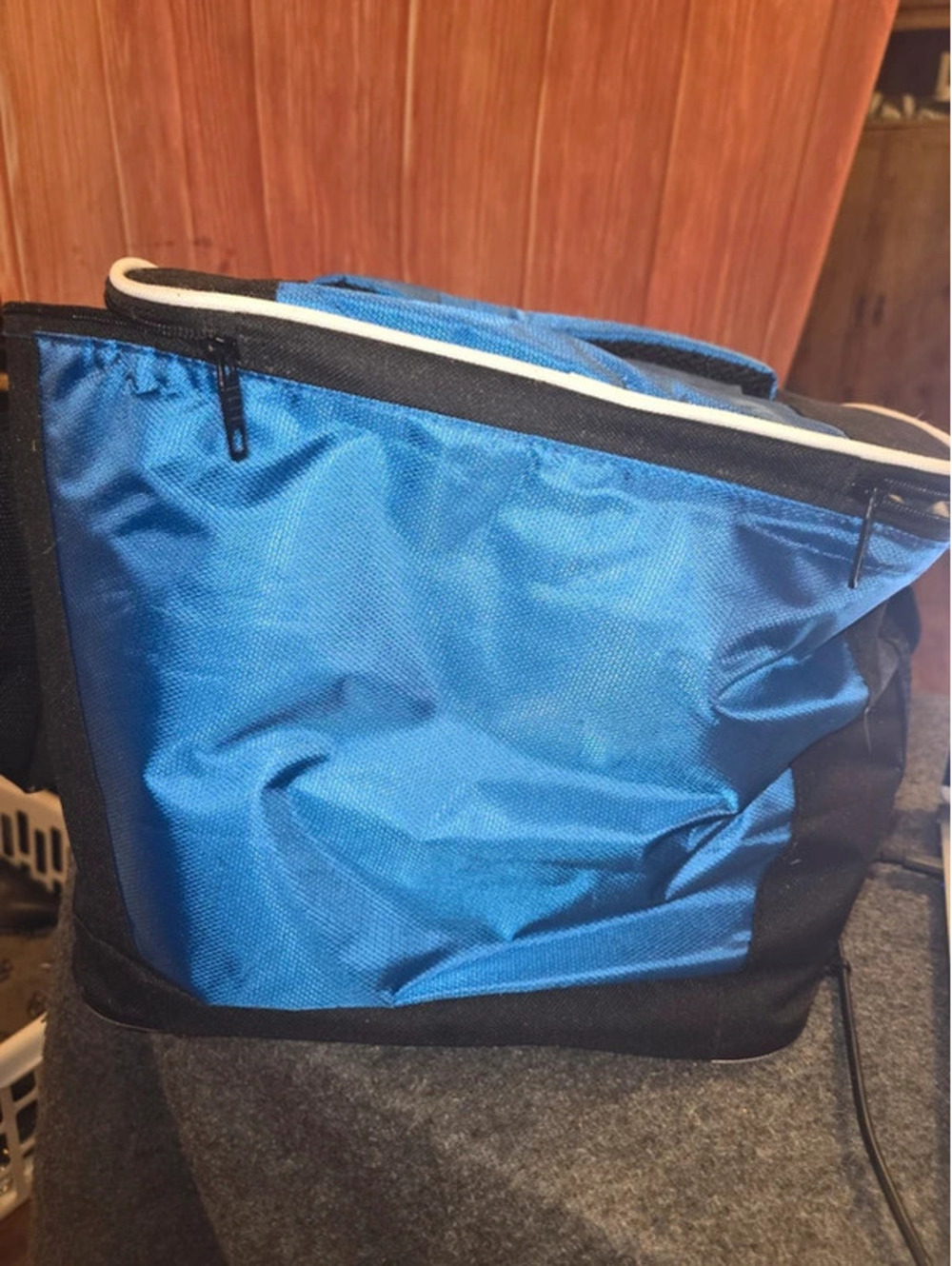 HIT Promo Soft Sided Cooler Bag Insulated Thermal Lunch Box Shoulder Strap Beach - Picture 2 of 4